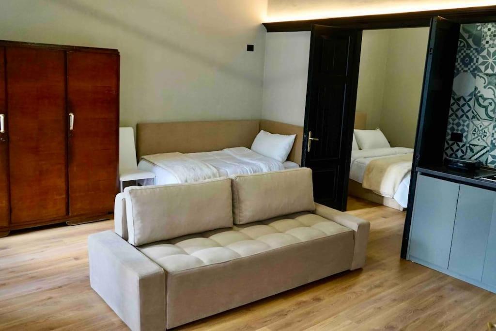 Rroji Villa *